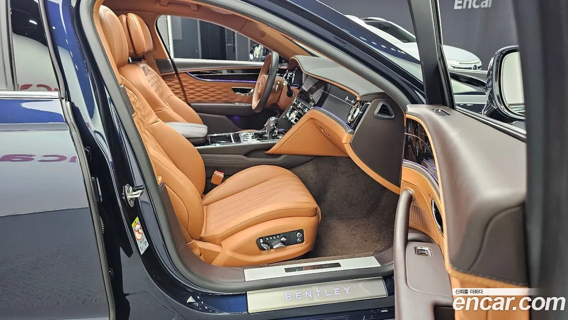 Bentley Flying Spur 2021 из KR, фото 10