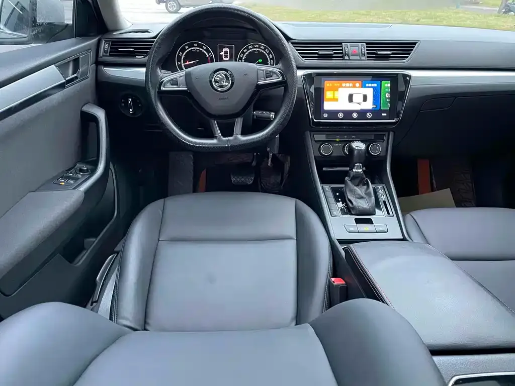 Skoda Superb 2021 из CN, фото 10