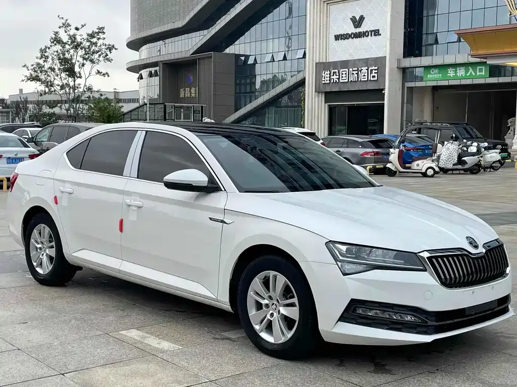 Skoda Superb 2021 из CN, фото 3