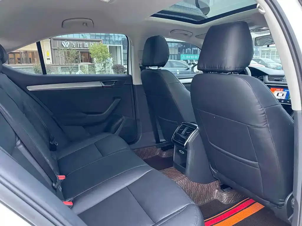 Skoda Superb 2021 из CN, фото 8