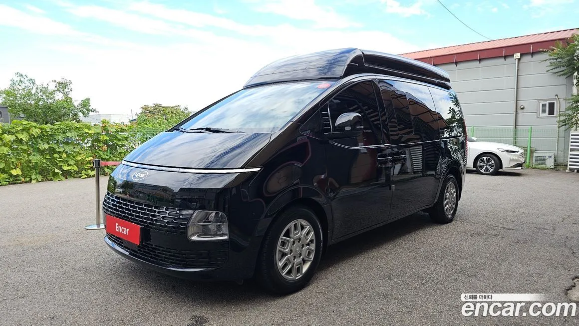 Hyundai Staria