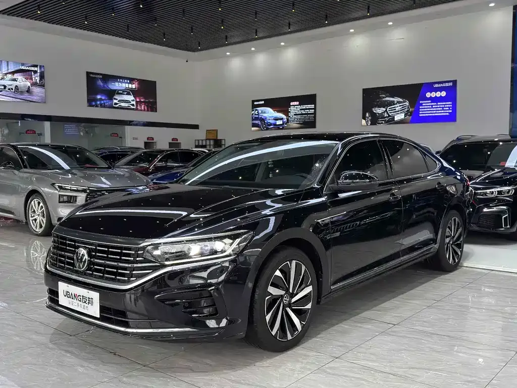 Volkswagen Passat — фото 1