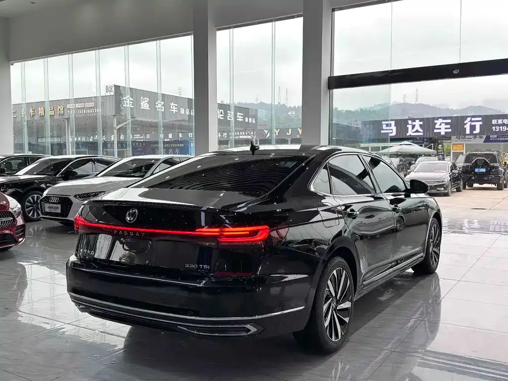 Volkswagen Passat — фото 4