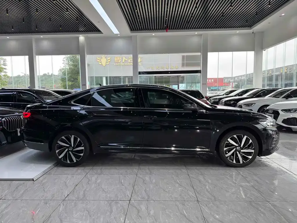 Volkswagen Passat — фото 7