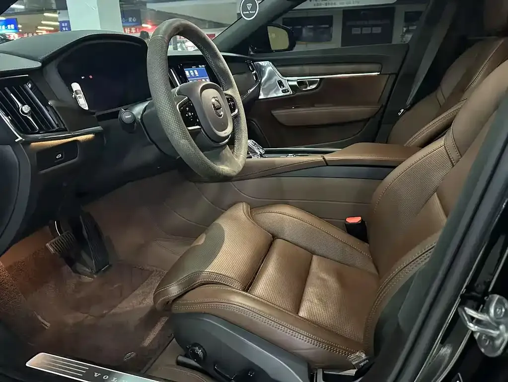 Volvo S90 2023 из CN, фото 7
