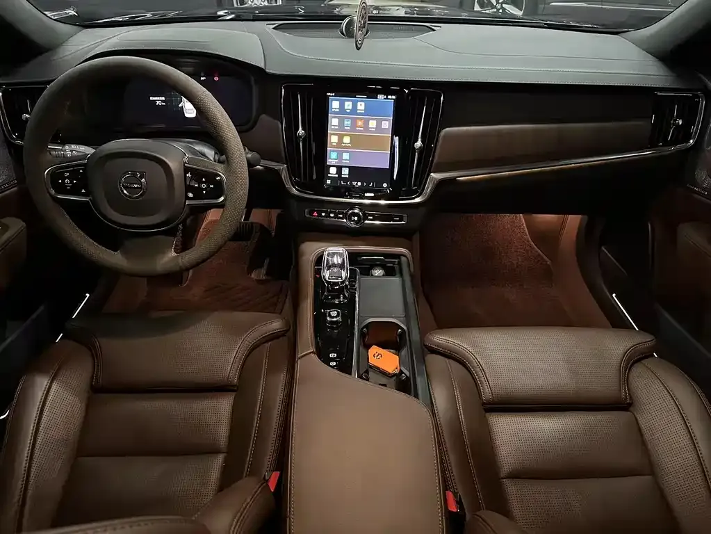 Volvo S90 2023 из CN, фото 9