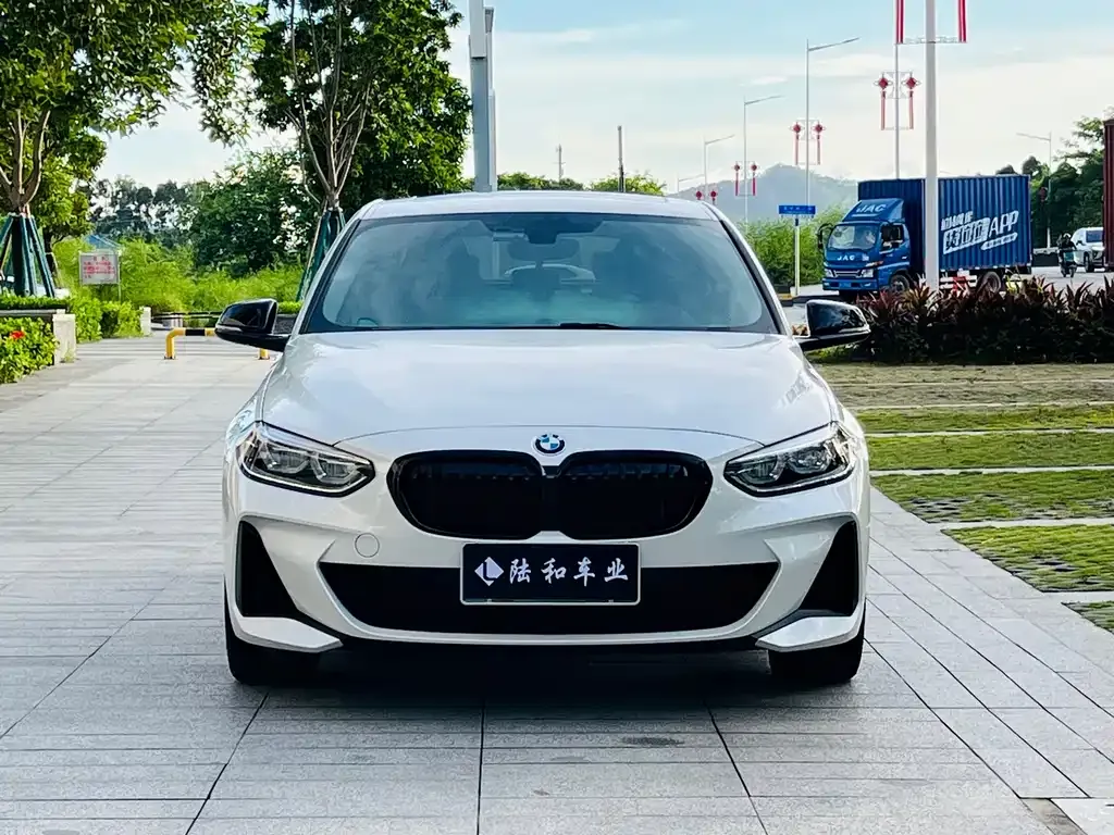 BMW 1 Series 2022 из CN, фото 2