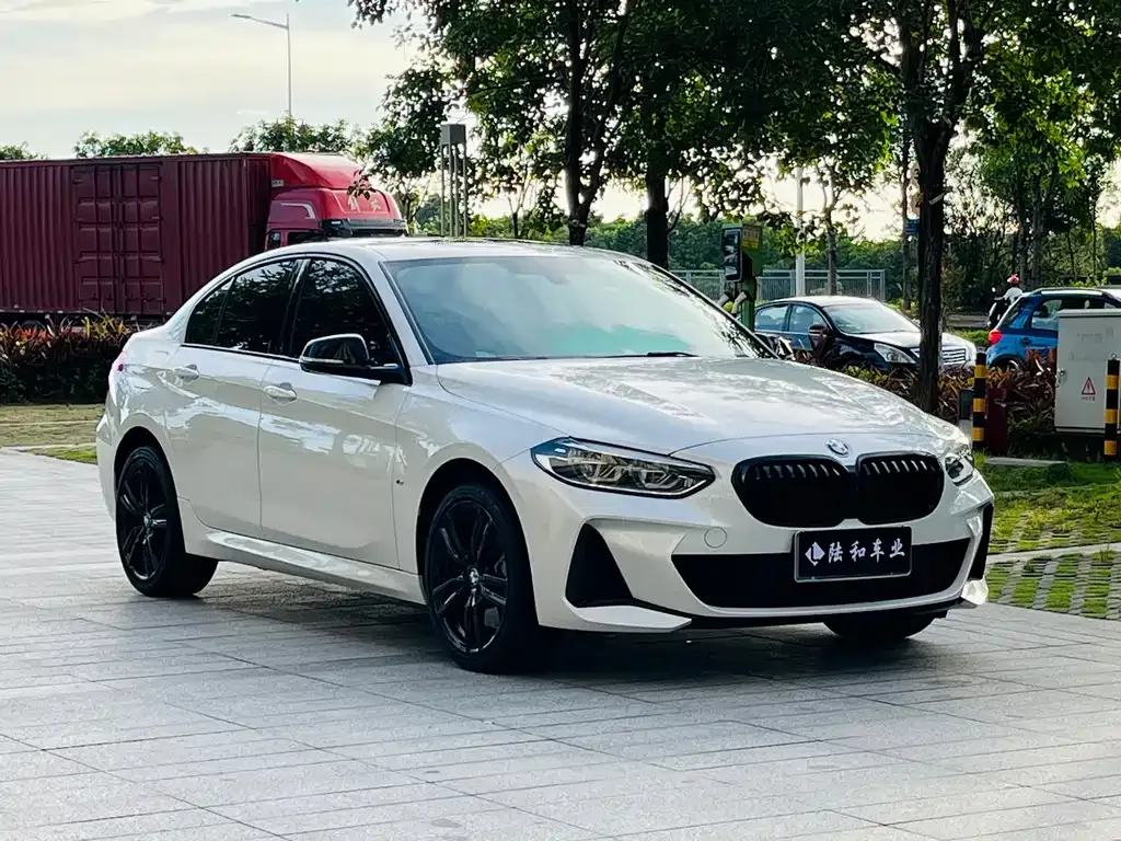 BMW 1 Series 2022 из CN, фото 3