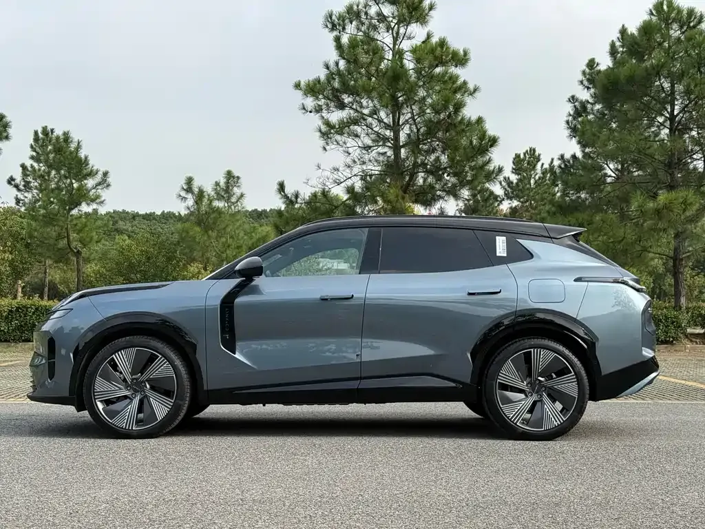 Lynk & Co 08 EM-P 2025 из CN, фото 4