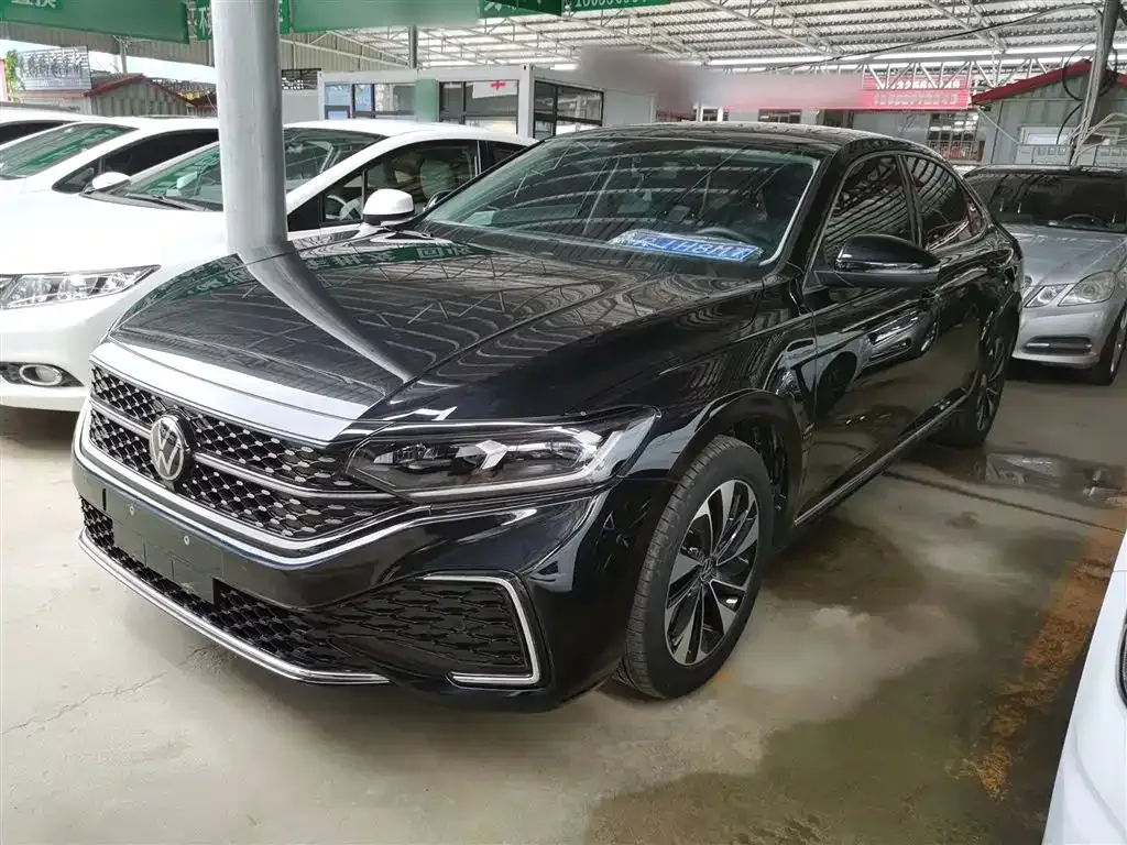 Volkswagen Passat 2023 из CN, фото 2
