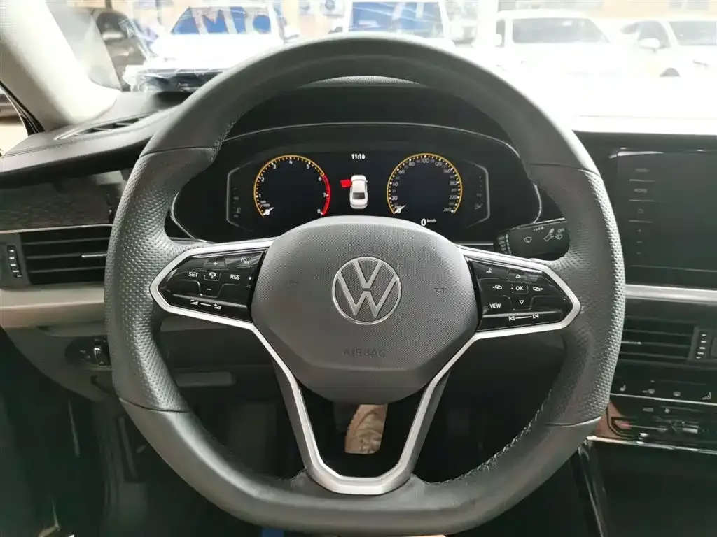 Volkswagen Passat 2023 из CN, фото 3
