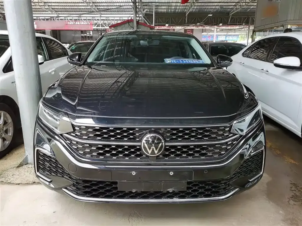 Volkswagen Passat 2023 из CN, фото 7