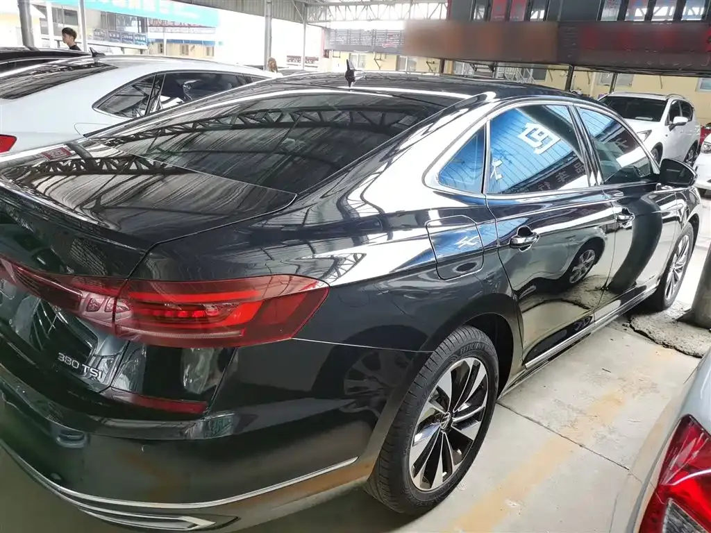 Volkswagen Passat 2023 из CN, фото 8