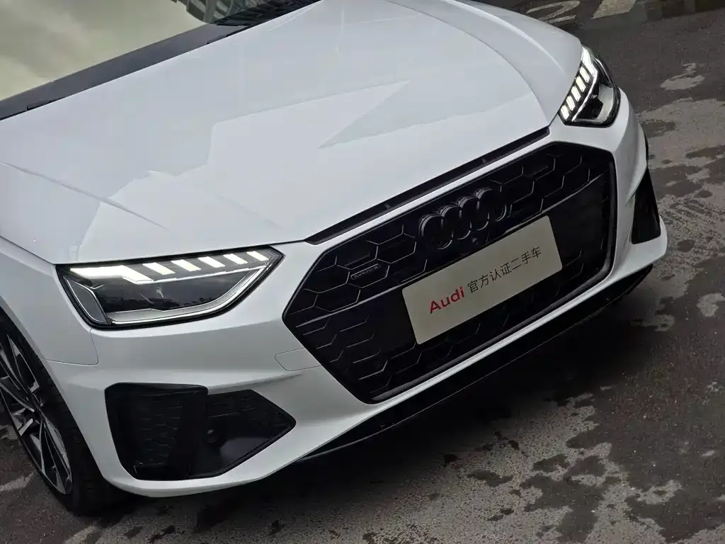 Audi A4L 2023 из CN, фото 7