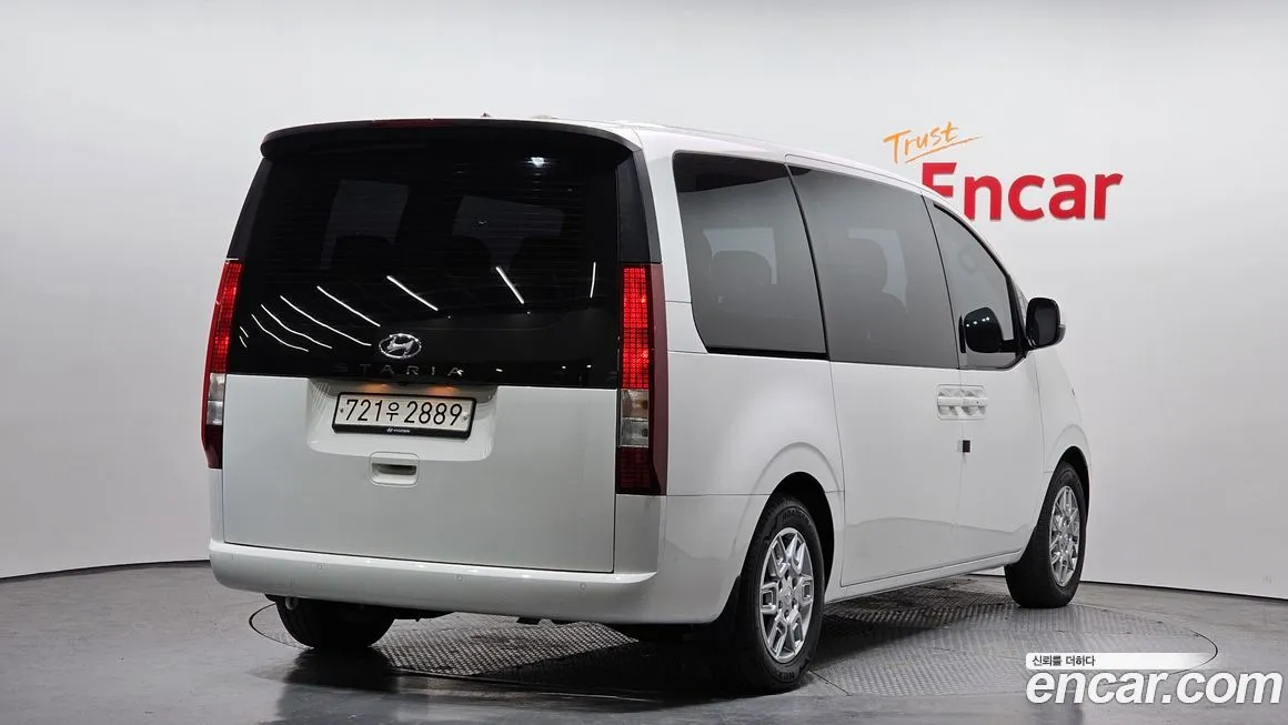 Hyundai Staria 2023 из KR, фото 2