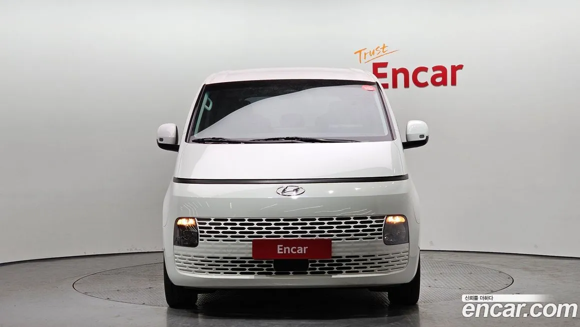 Hyundai Staria 2023 из KR, фото 3