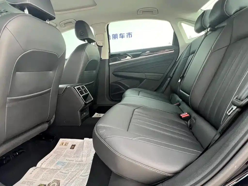 Volkswagen Passat 2022 из CN, фото 7
