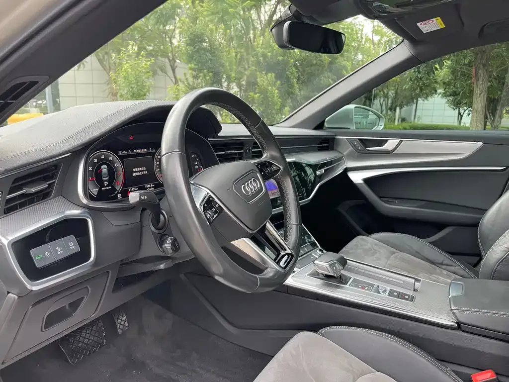 Audi A6L 2022 из CN, фото 10
