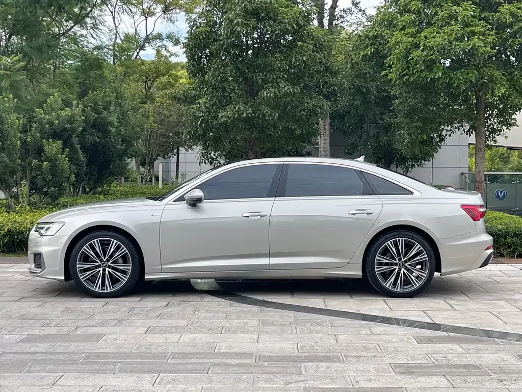Audi A6L 2022 из CN, фото 7