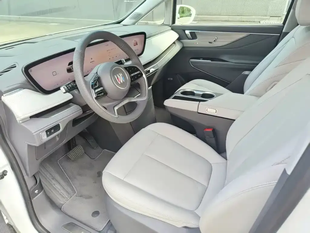 Buick GL8 2024 из CN, фото 3