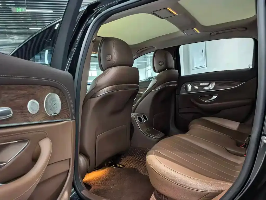 [object Object] E-Class 2023 из CN, фото 8