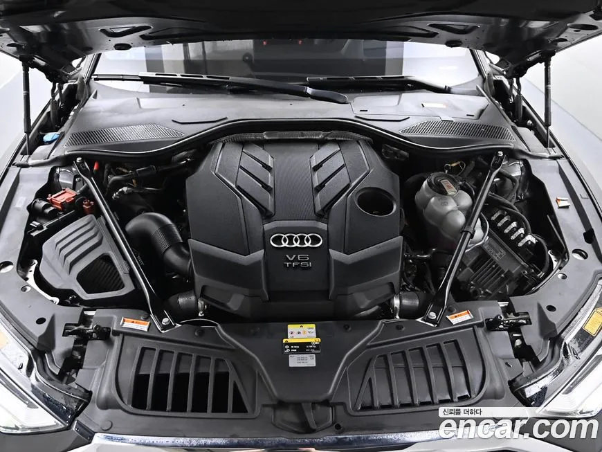 Audi A8 — фото 6