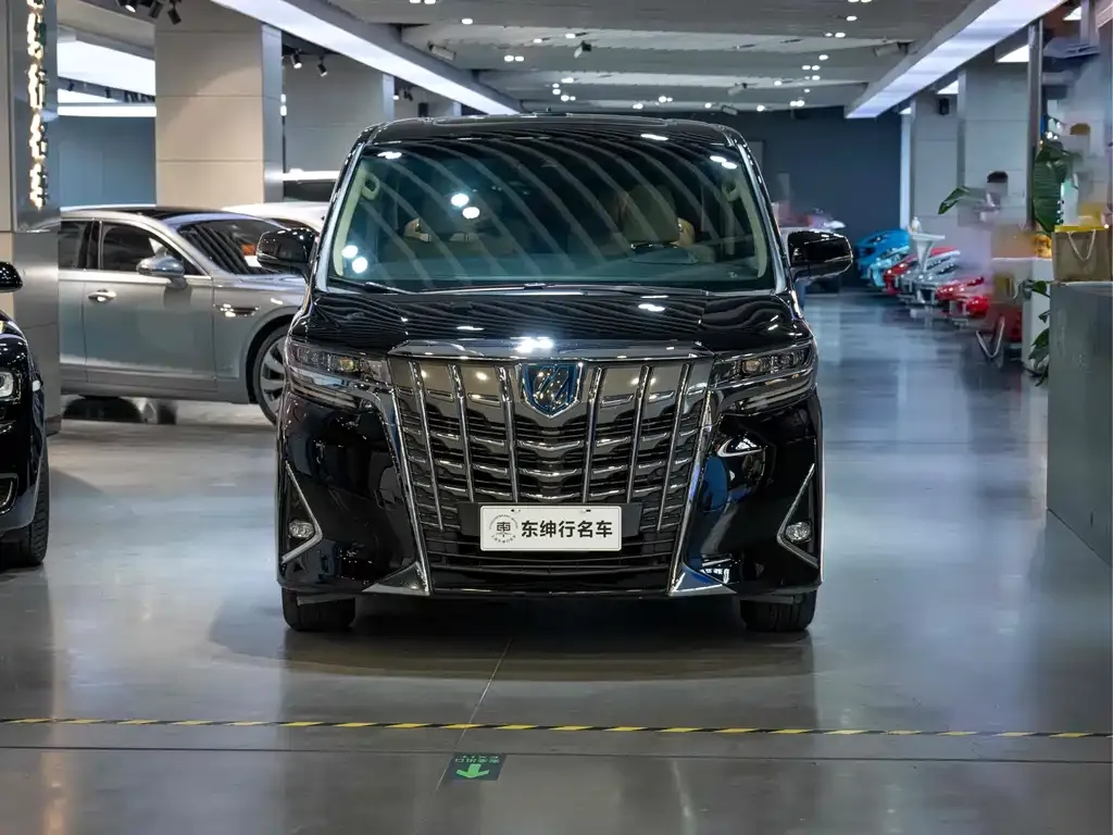 Toyota Alphard 2023 из CN, фото 2