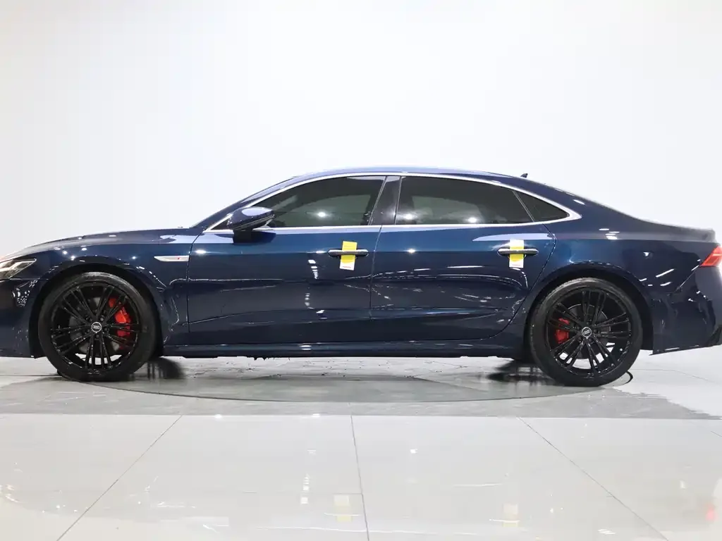 Audi A7L 2023 из CN, фото 5
