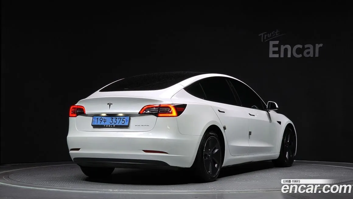 Tesla Model 3 2022 из KR, фото 2