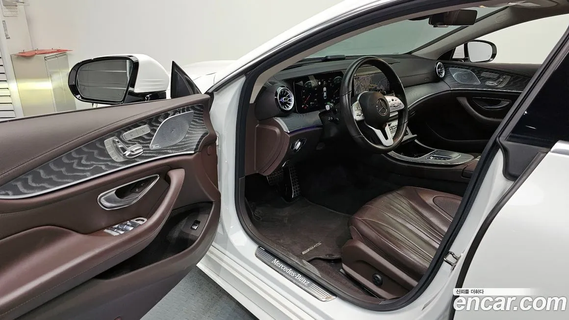 Mercedes-Benz CLS-Class — фото 10
