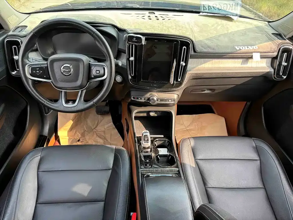 Volvo XC40 2021 из CN, фото 7