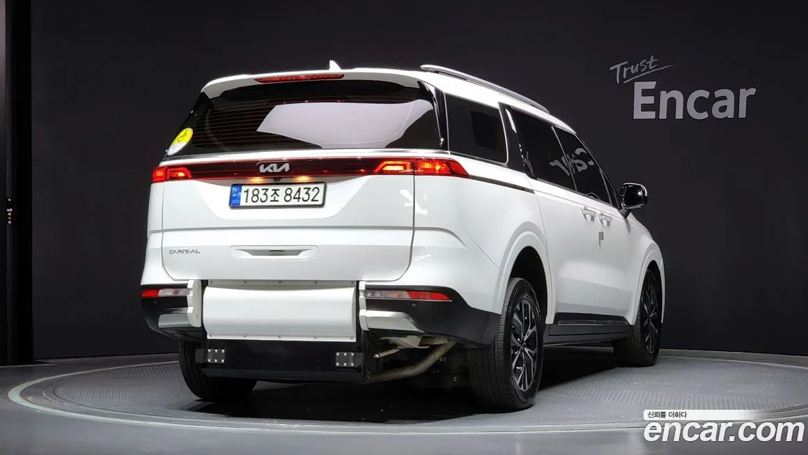 Kia Carnival 2023 из KR, фото 2