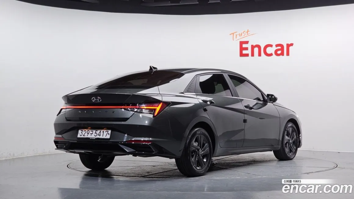 Hyundai AVANTE — фото 2