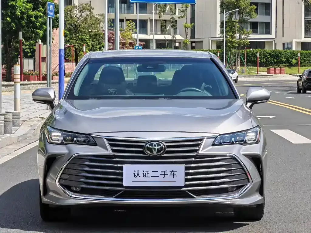 Toyota Avalon 2022 из CN, фото 2