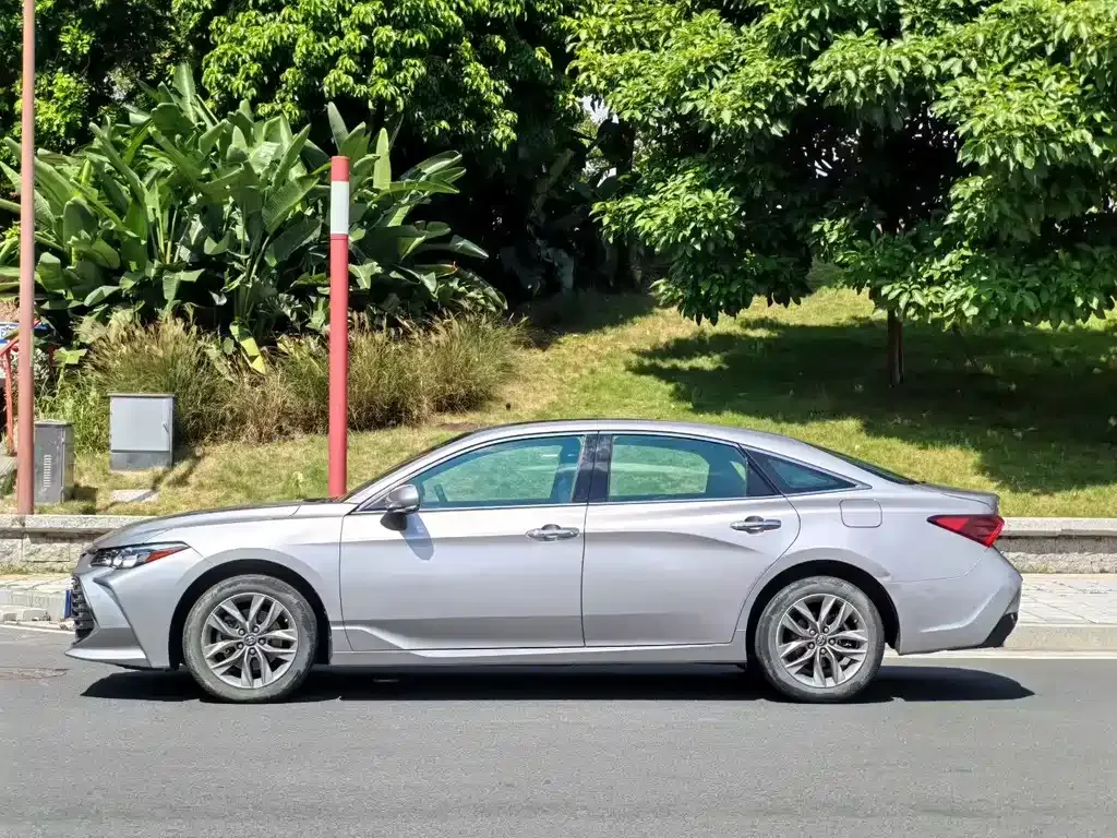Toyota Avalon 2022 из CN, фото 3
