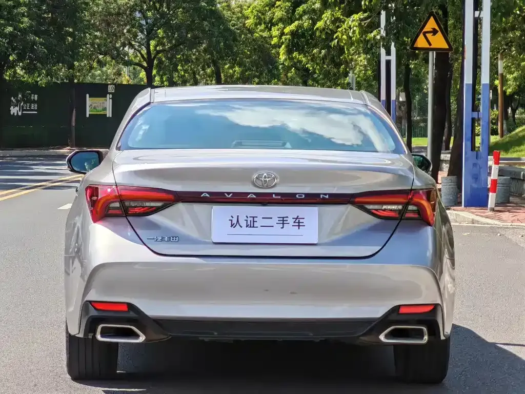 Toyota Avalon 2022 из CN, фото 5