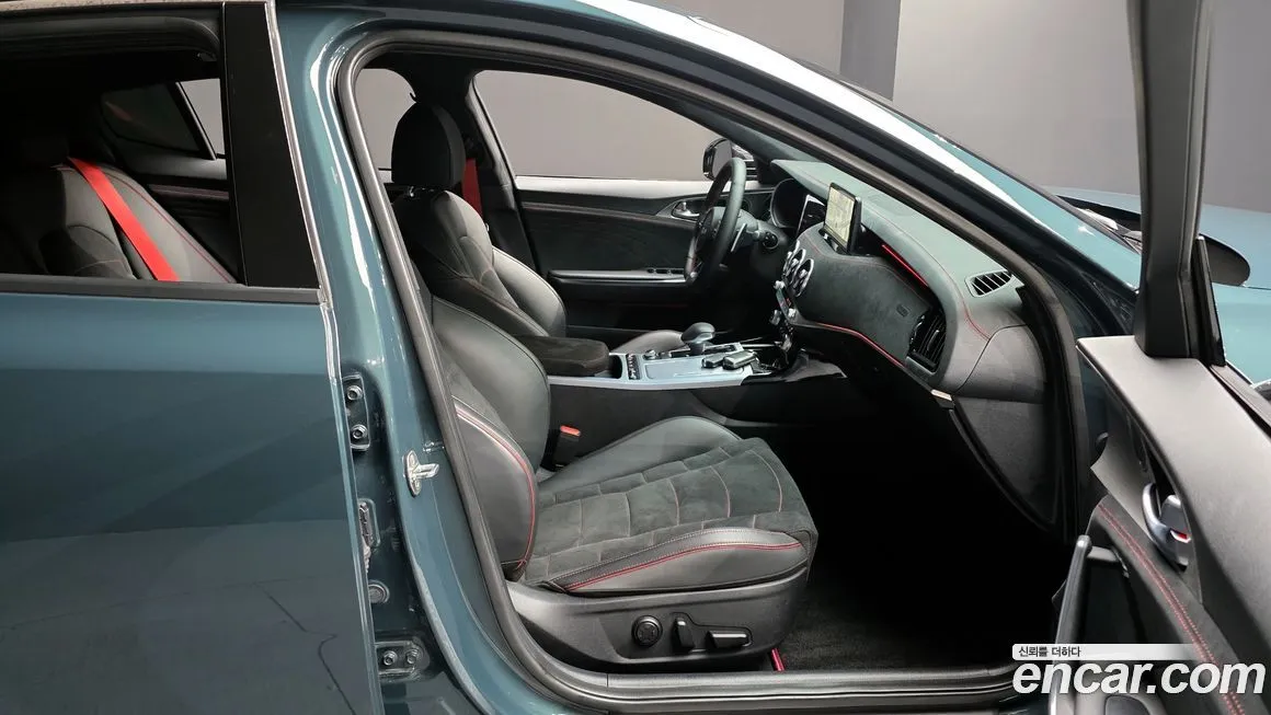 Kia Stinger 2023 из KR, фото 10