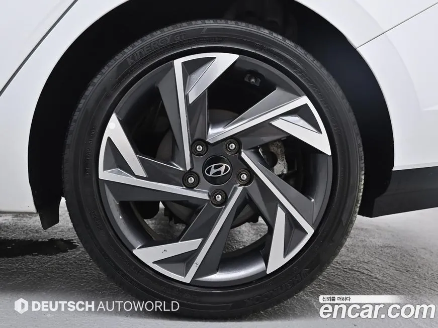 Hyundai AVANTE — фото 5