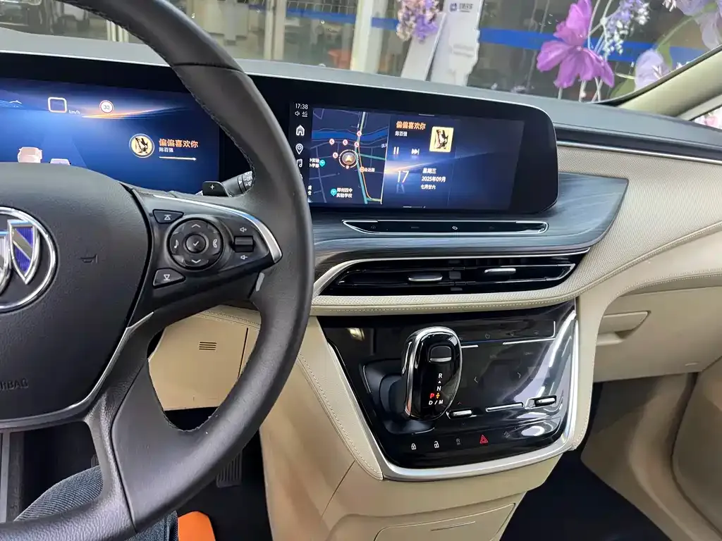 Buick GL8 2023 из CN, фото 6