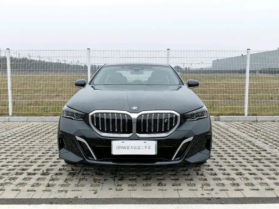 BMW i5 2025 из CN, фото 2