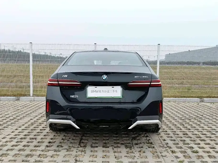 BMW i5 2025 из CN, фото 3