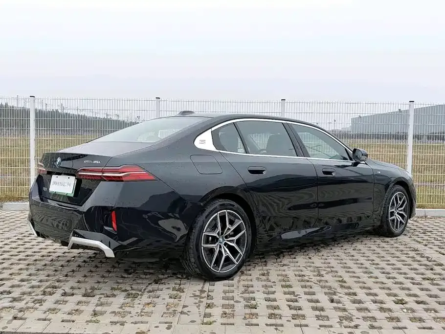 BMW i5 2025 из CN, фото 5