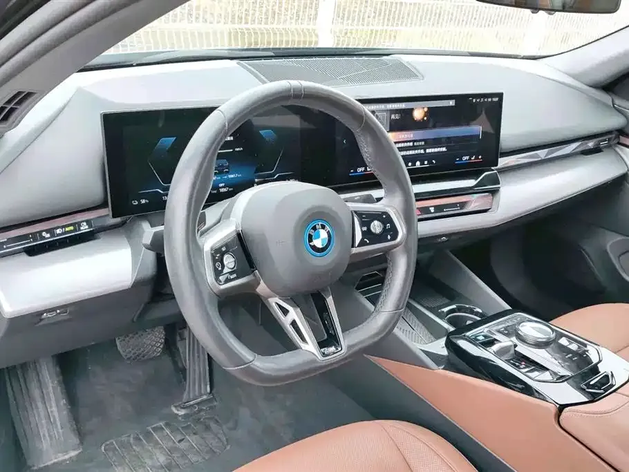 BMW i5 2025 из CN, фото 6