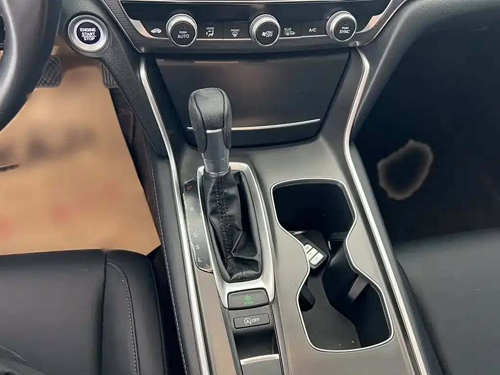 Honda Accord 2023 из CN, фото 10