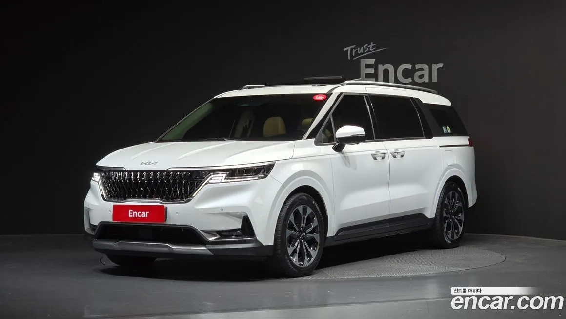 Kia Carnival — фото 1