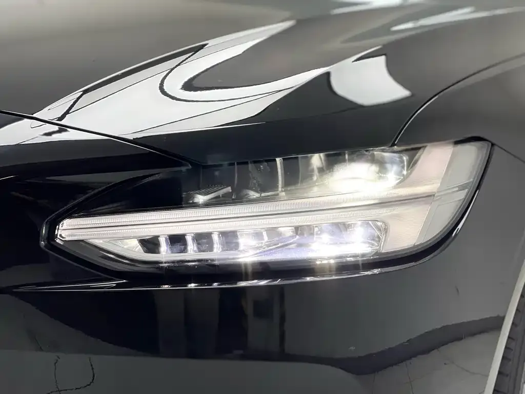Volvo S90 2021 из CN, фото 8