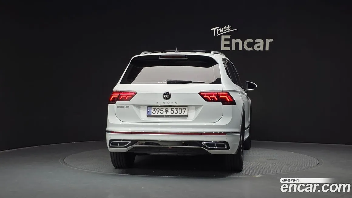Volkswagen Tiguan — фото 4