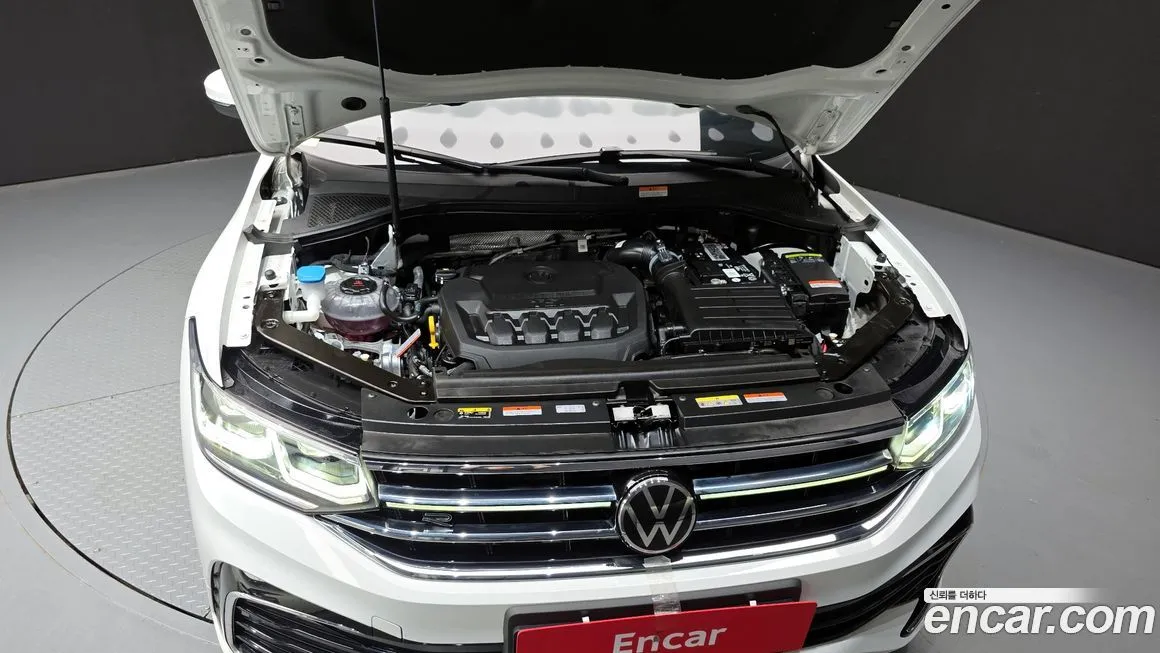 Volkswagen Tiguan — фото 6