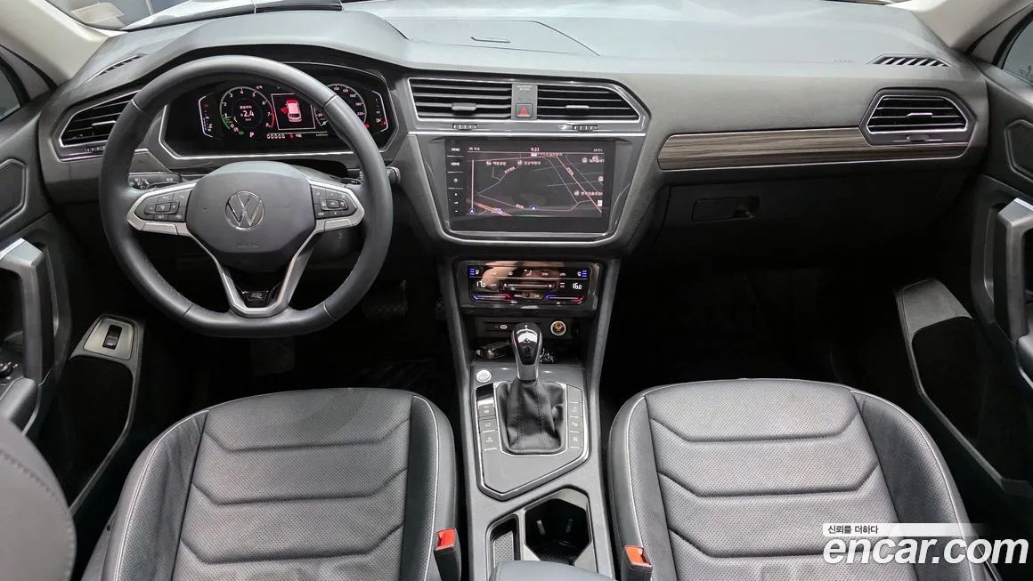 Volkswagen Tiguan — фото 7