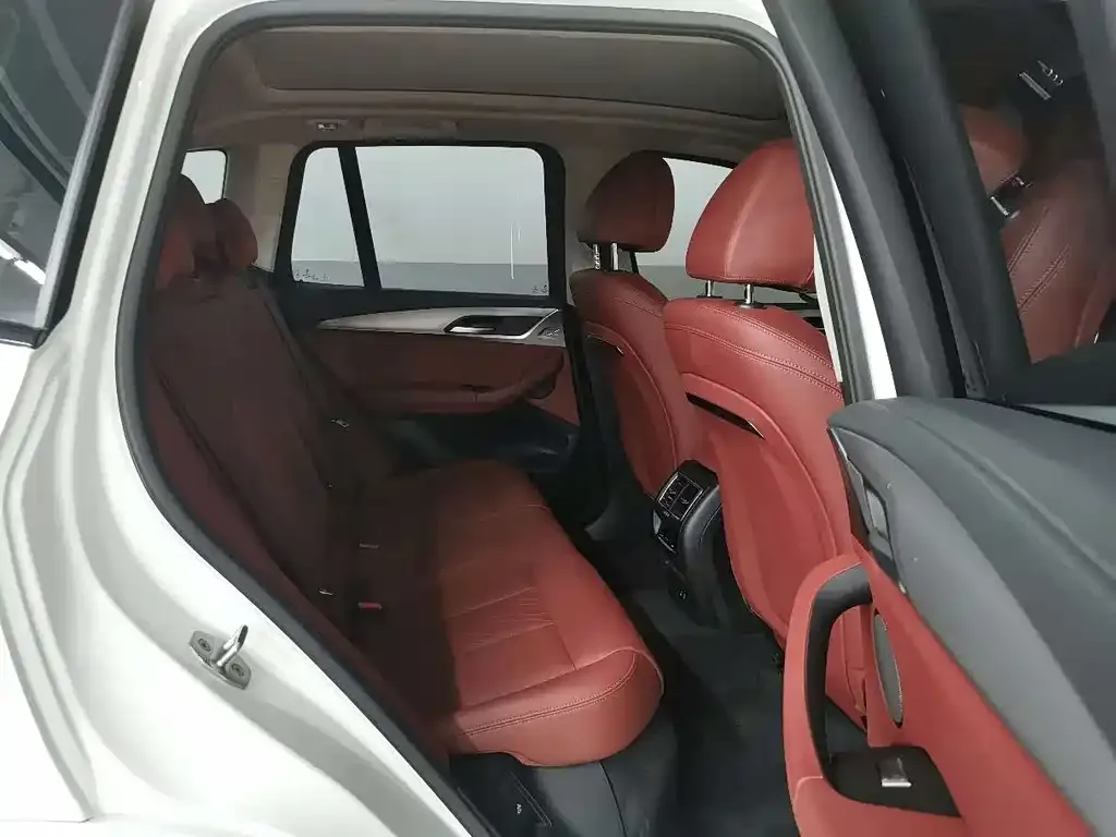 BMW iX3 2024 из CN, фото 5